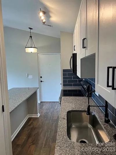 Meadow Rose Ln, Charlotte, NC listing photo