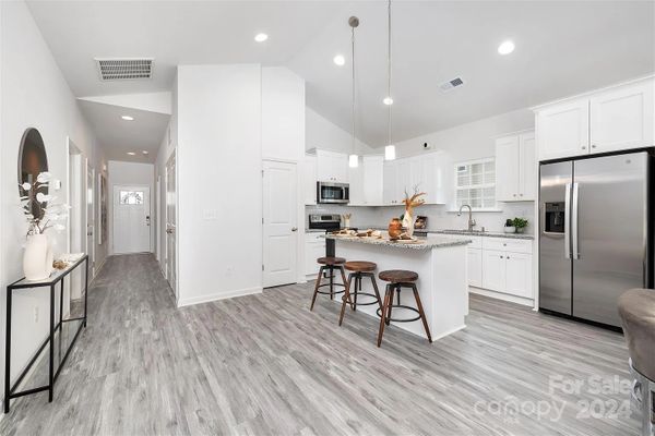 Oakwood Rd, Charlotte, NC listing photo