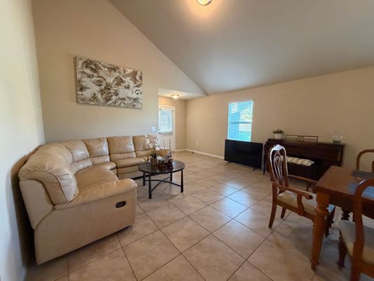 Bettylou Ln listing photo