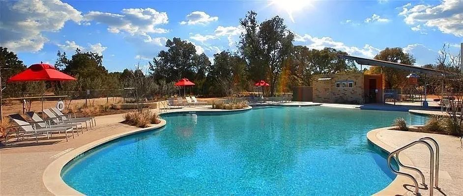 Bluewood Bend listing photo