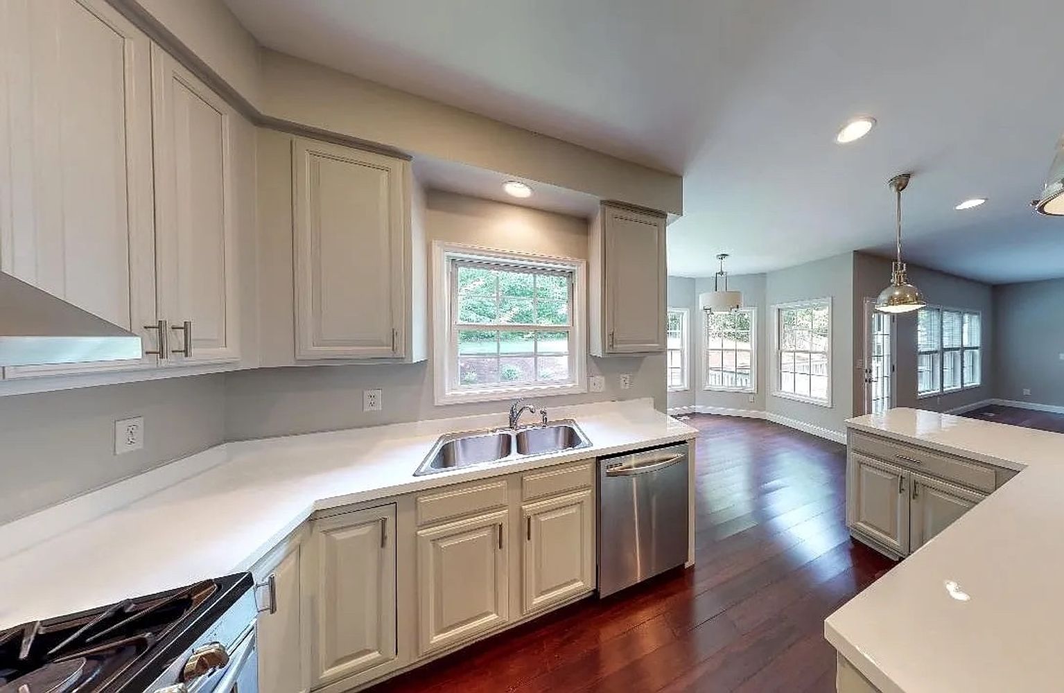 New Parkside Dr, Chapel Hill NC 27516 on Alcove