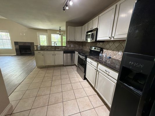 Oceanside Dr listing photo