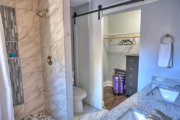 Baker Terrace Nw listing photo