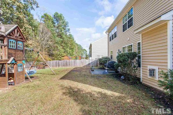 Autumn Leaf Ln, Durham, NC listing photo