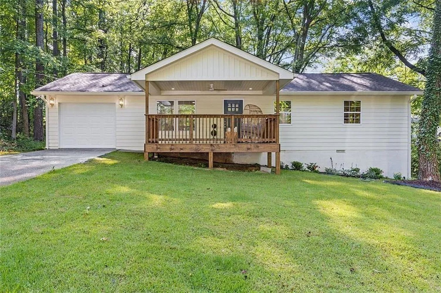 Bay Leaf Dr SE, Conyers GA 30094 on Alcove