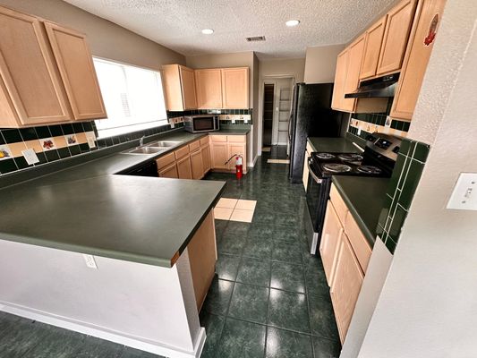 Heyerdahl Dr listing photo