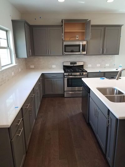 Metropolitan Dr listing photo