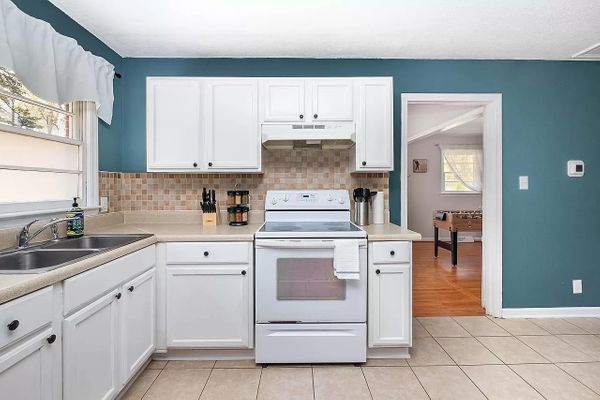 Archdale Dr, Durham, NC listing photo