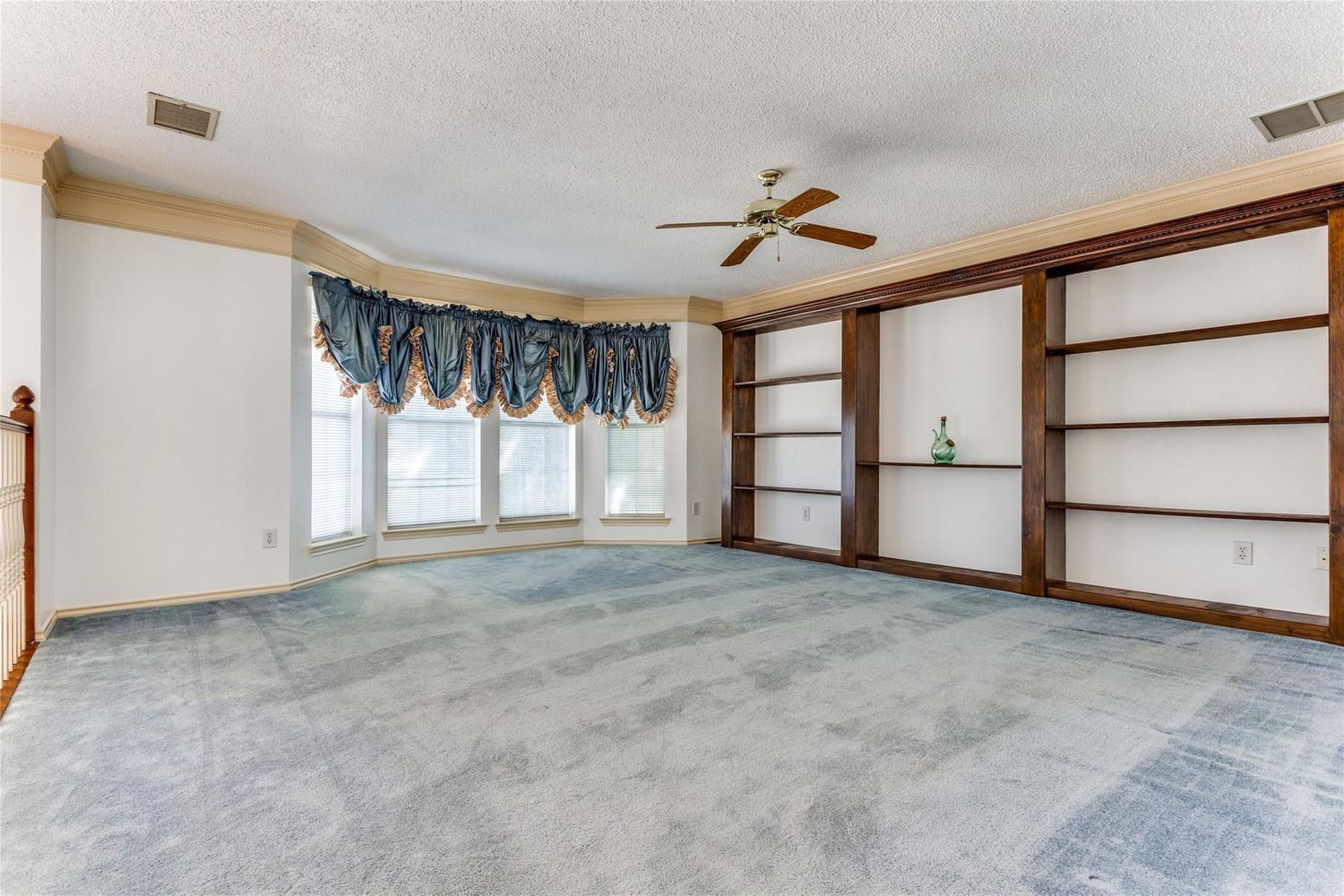 Lakepointe Ave, Rowlett TX 75088 on Alcove