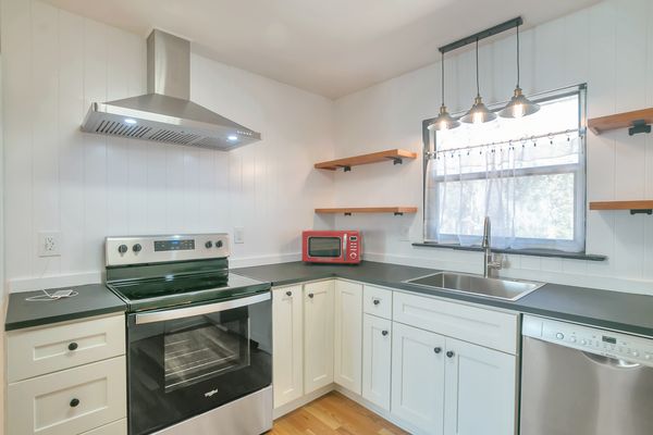 Santa Monica Dr, Decatur, GA listing photo