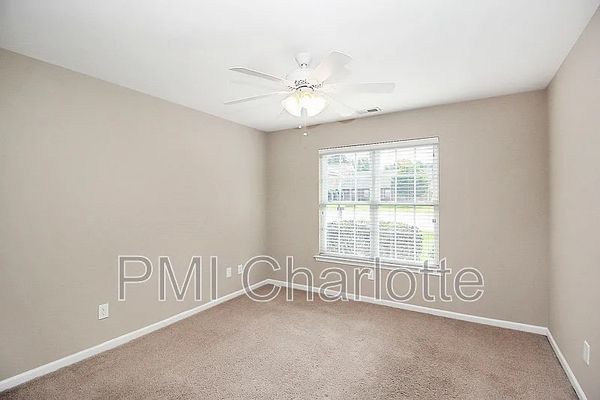 S Ridge Ave listing photo