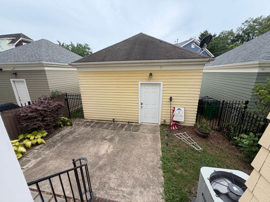 Dubois Court listing photo
