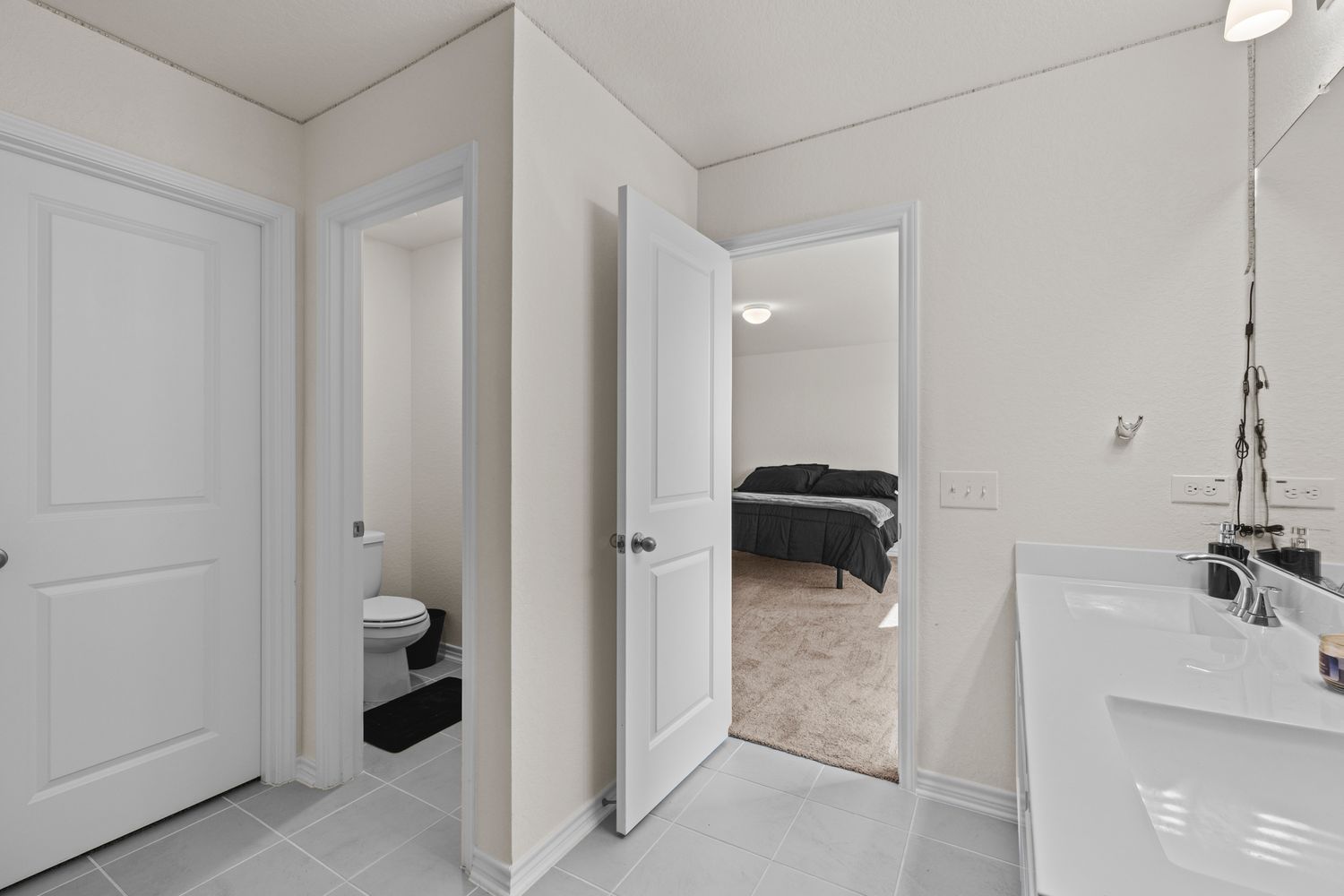 Co-living rooms at Pico Pico St, San Antonio TX 78222 on Alcove