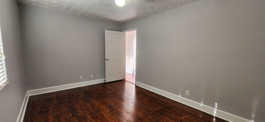 8th St listing photo