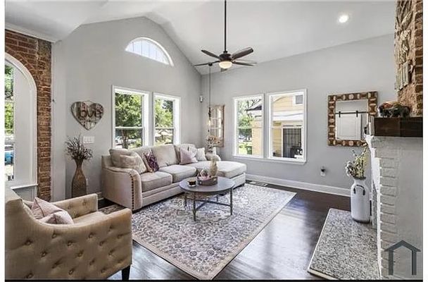 Dill Ave Sw listing photo