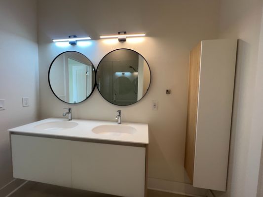 Custer Ave Se listing photo