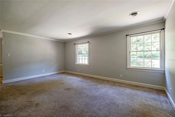 Kinnamon Rd listing photo