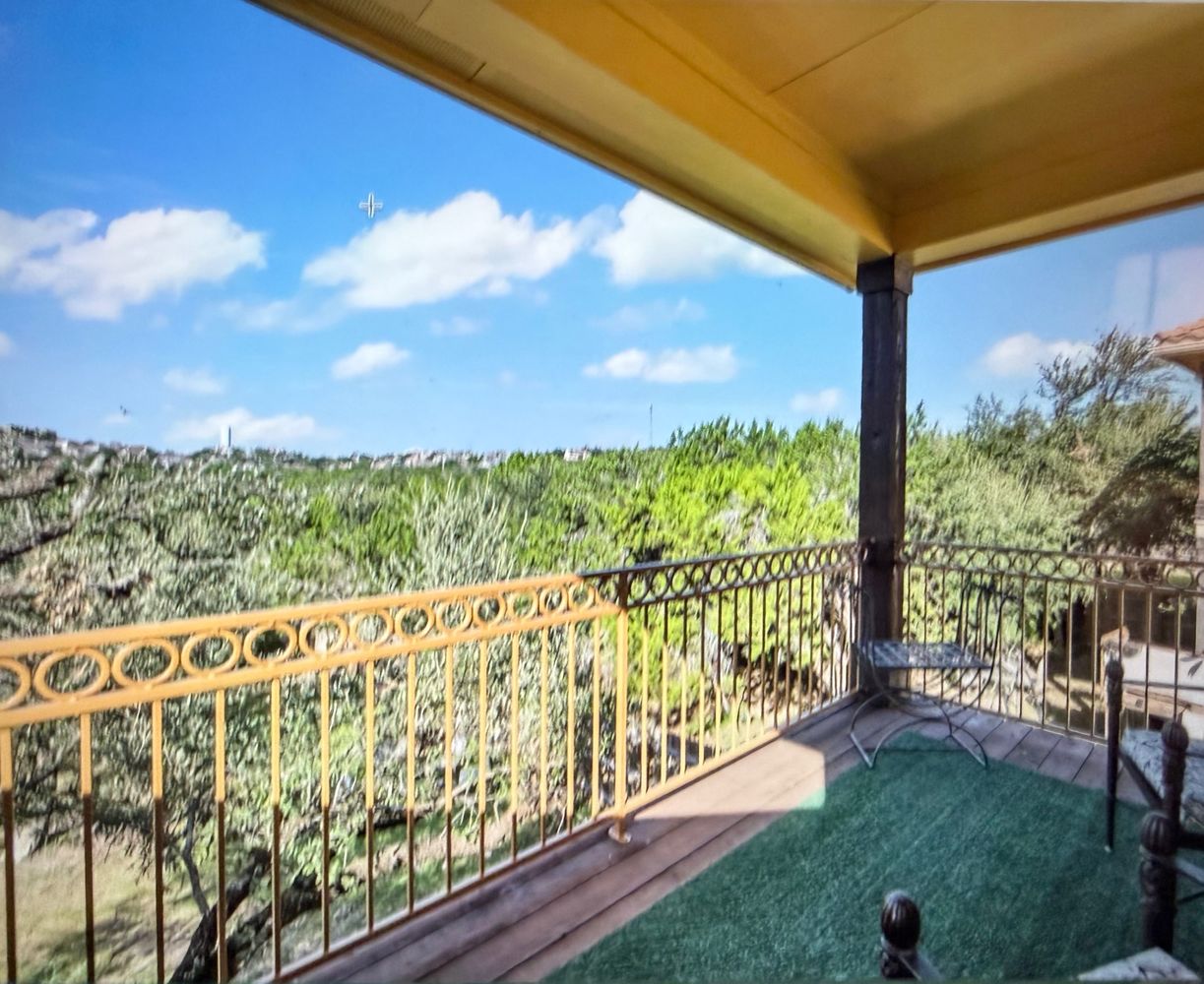 S Meadowlark St, Lakeway TX 78734 on Alcove