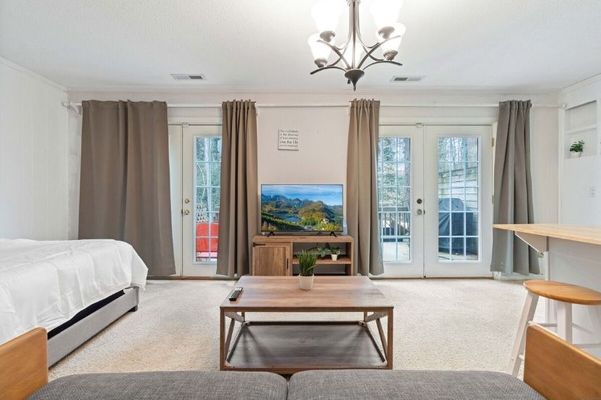 Dixon Dr, Raleigh, NC listing photo