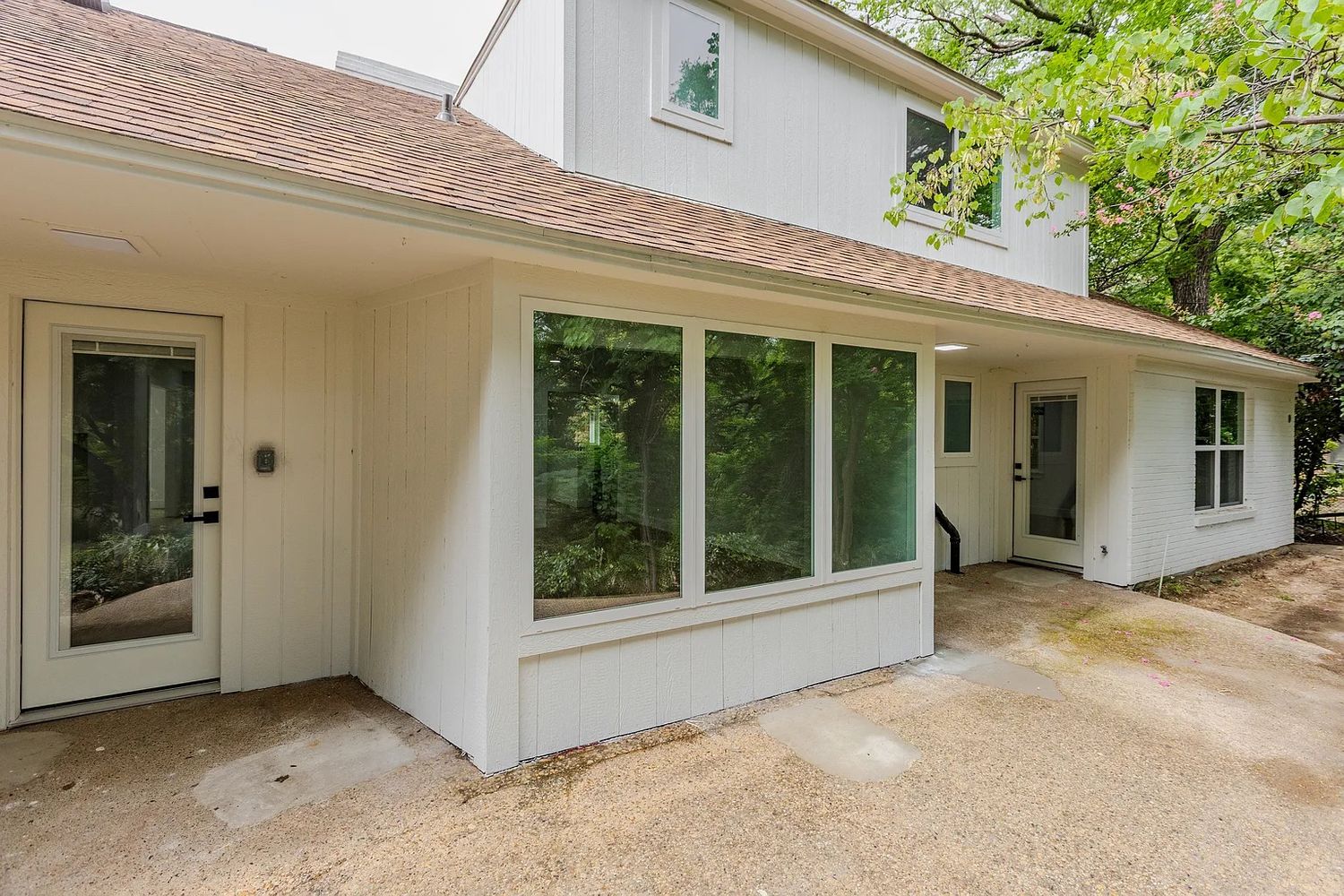 Reedcroft Dr, Farmers Branch TX 75234 on Alcove