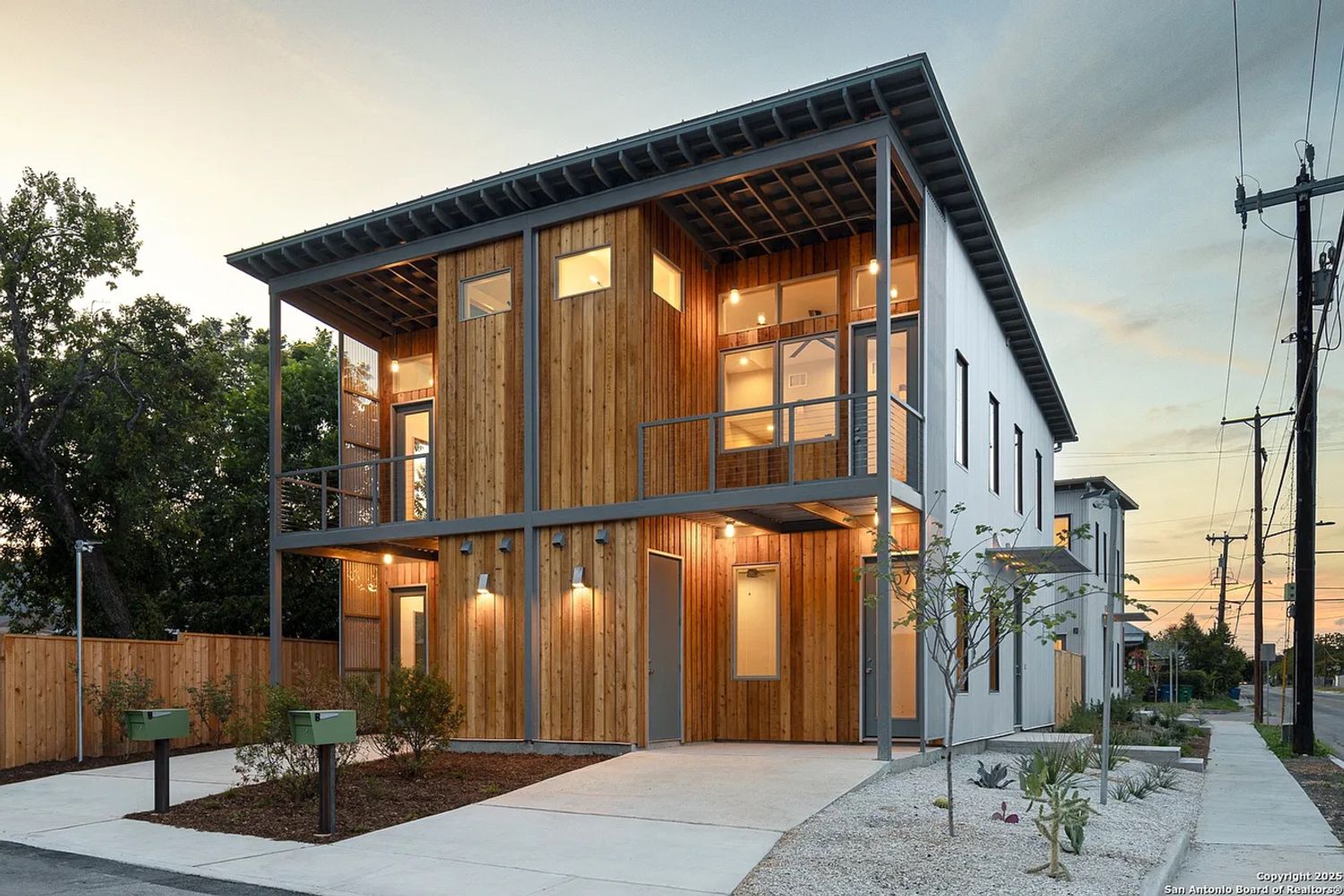 S Cherry St, San Antonio 78210 on Alcove