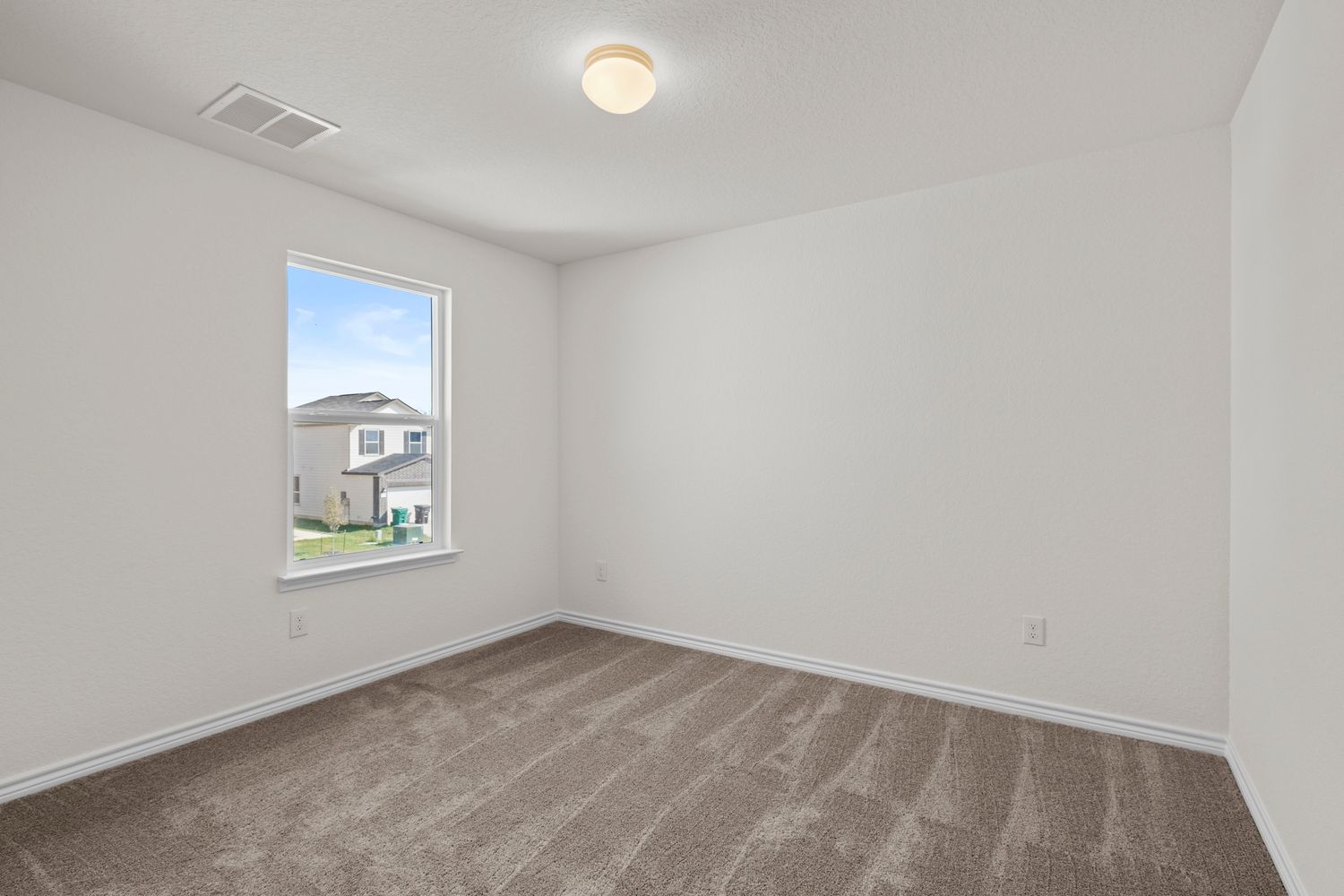 Co-living rooms at Pico Pico St, San Antonio TX 78222 on Alcove