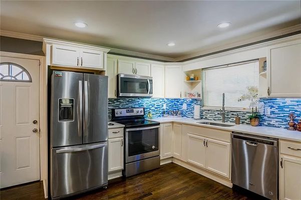 Browns Mill Rd Se listing photo