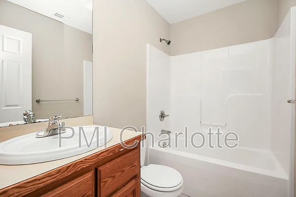 S Ridge Ave listing photo