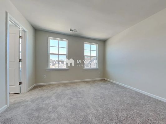 Moulin Ct Dr, Charlotte, NC listing photo