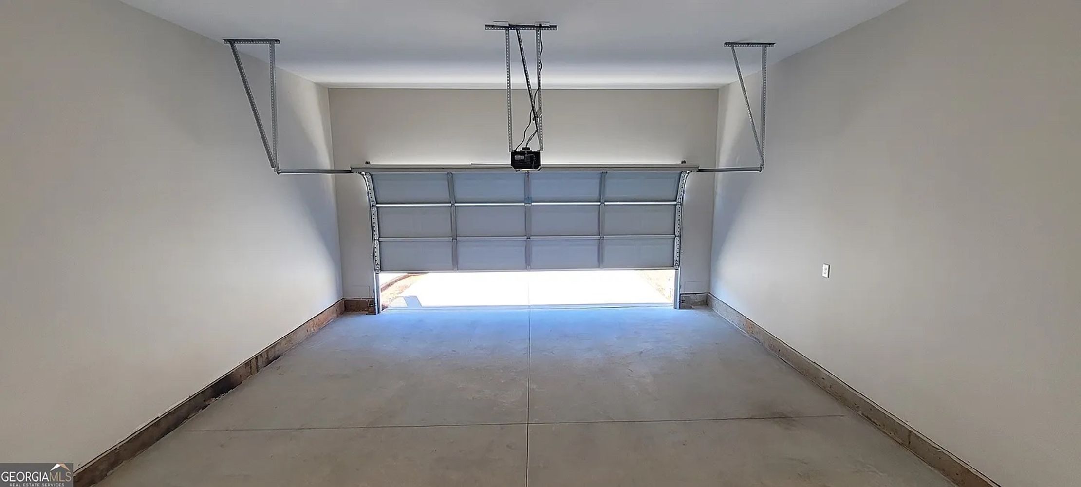 Benjamin Dr, Flowery Branch GA 30542 on Alcove