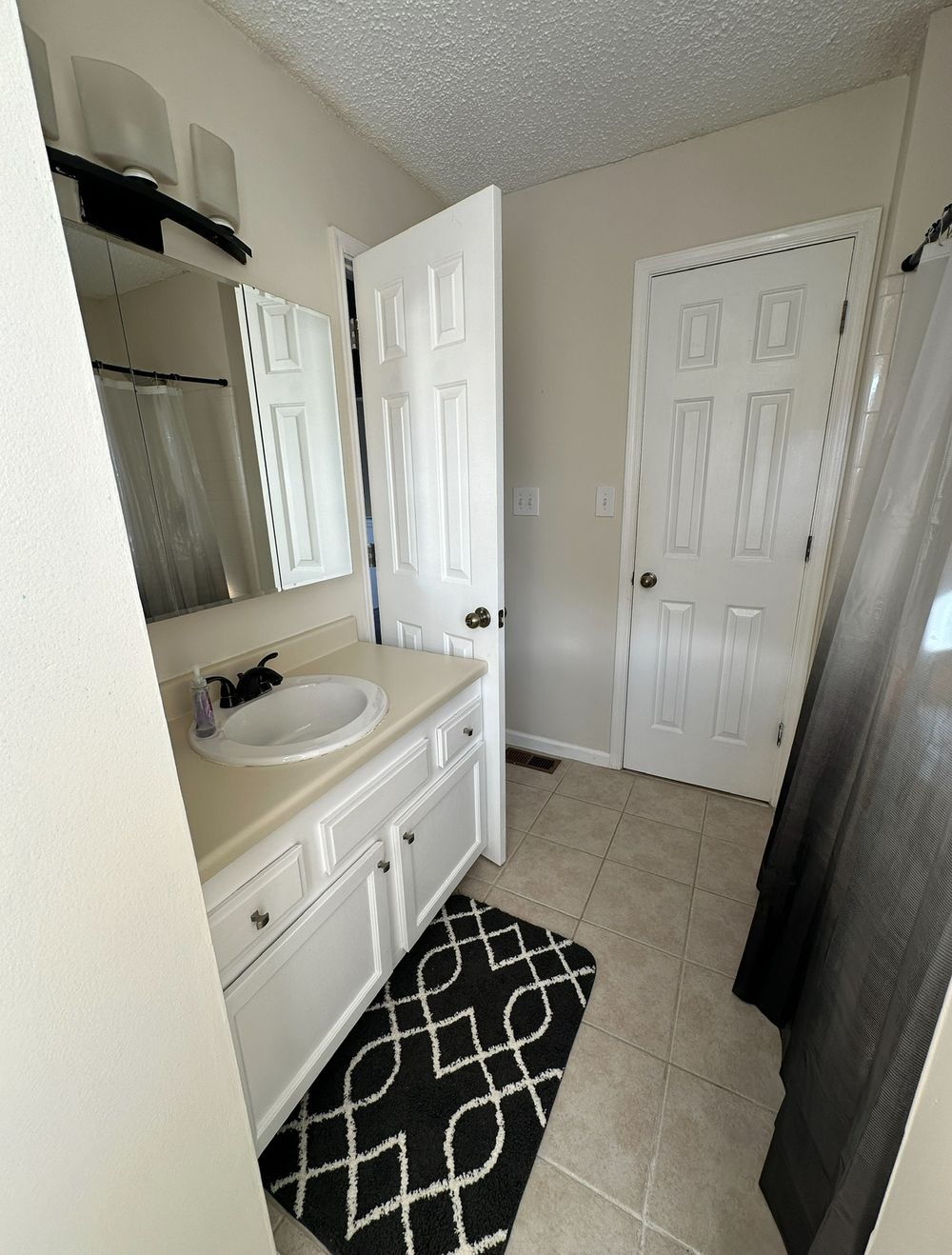 Co-living rooms at Mill Stone Dr, Marietta GA 30062 on Alcove