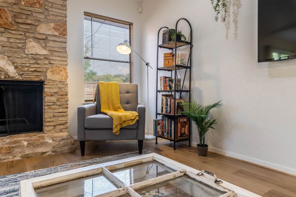Clarksburg Dr, Austin, TX listing photo