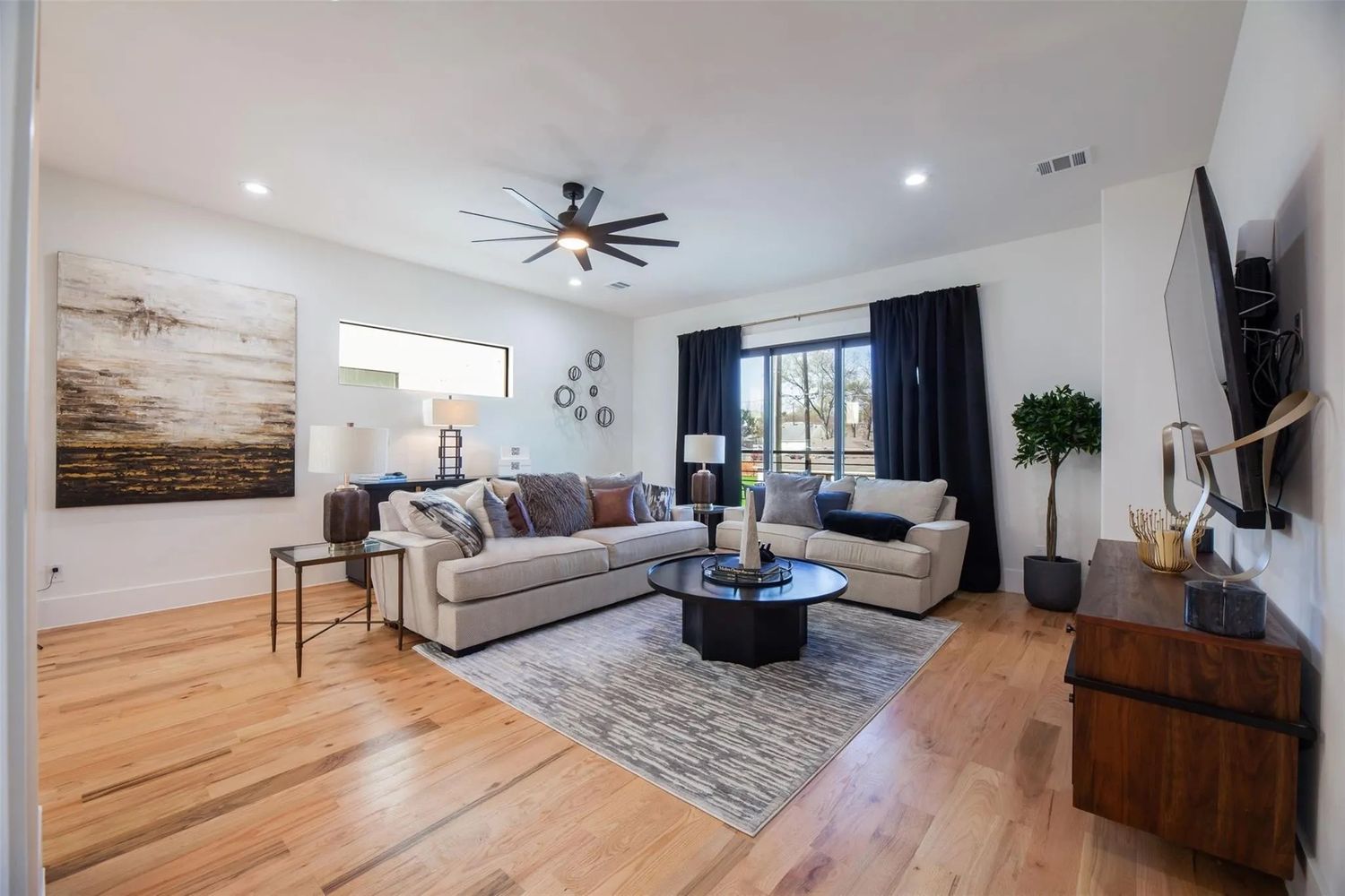 Avenue L, Dallas TX 75203 on Alcove