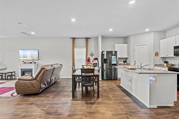 Montrelia Dr, Austin, TX listing photo