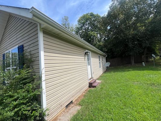 Beck St listing photo
