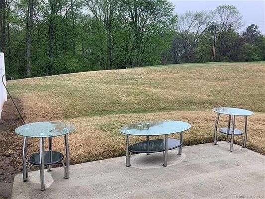 Ziegler Ln listing photo