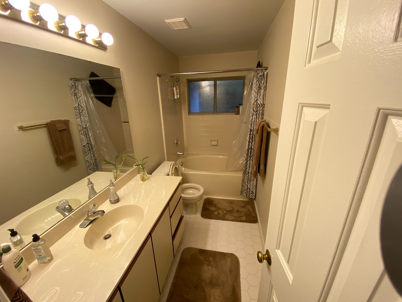 Co-living rooms at Sunpointe Dr, Raleigh NC 27606 on Alcove