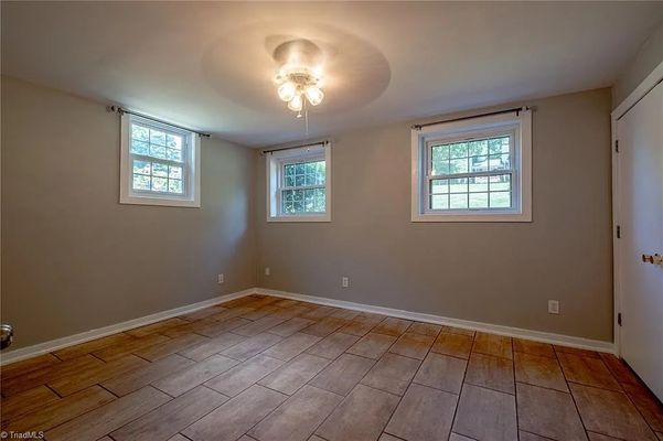 Kinnamon Rd listing photo