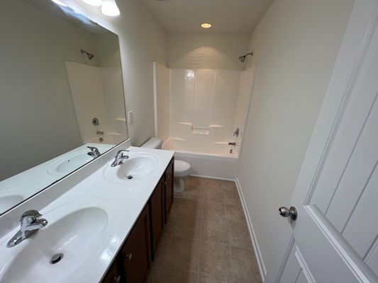 Warm Springs Ln, Raleigh, NC listing photo