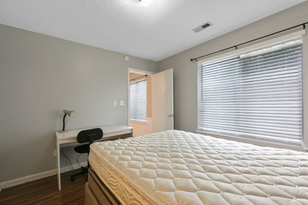University Ct, Raleigh, NC listing photo