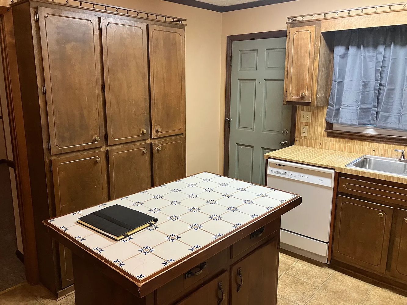 Vonda Ln SW, Mableton GA 30126 on Alcove