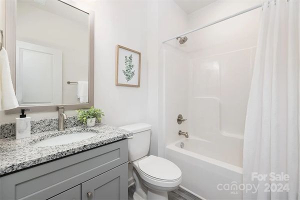 Oakwood Rd, Charlotte, NC listing photo
