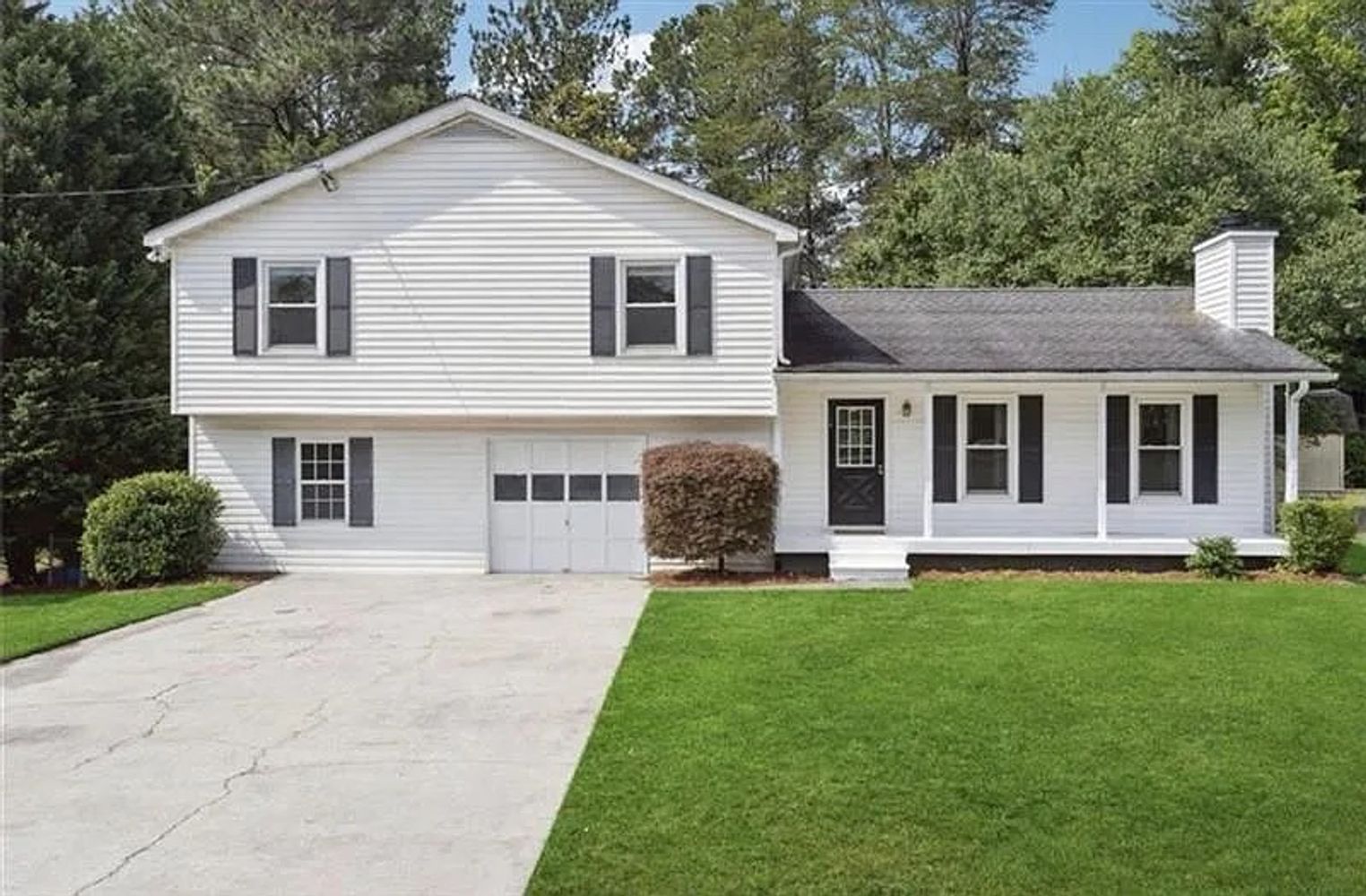 Brooks Dr, Snellville 30078 on Alcove