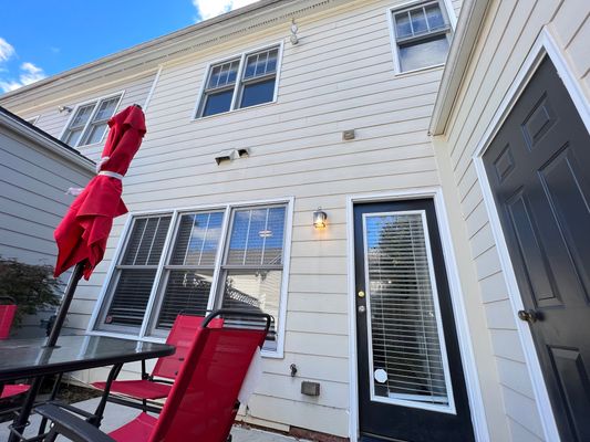 Governors Dr listing photo