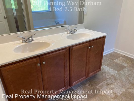 Fanning Way, Durham, NC listing photo