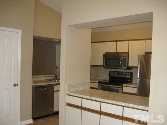 Sunpointe Dr listing photo