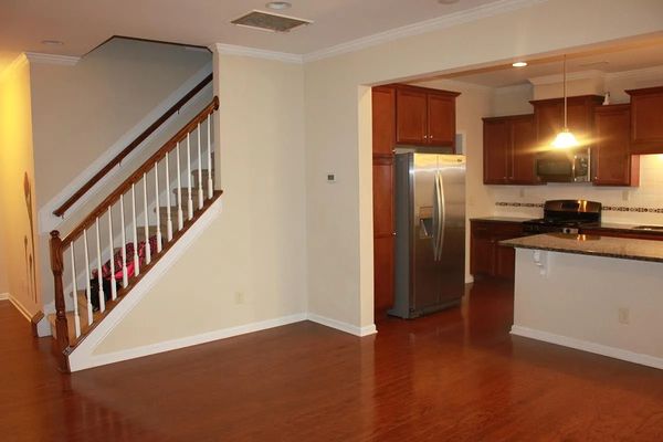 Skyros Loop listing photo