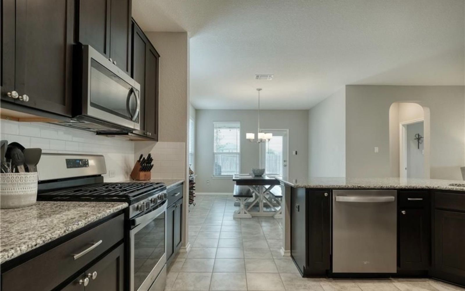 Muenster Dr, Hutto TX 78634 on Alcove
