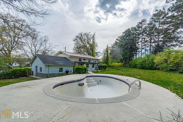 Reba Rd listing photo