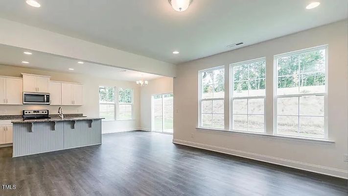 Burford Wy listing photo